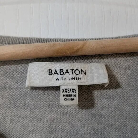 Aritzia Babaton | Baylor Sweater in light grey - Picture 4 of 13